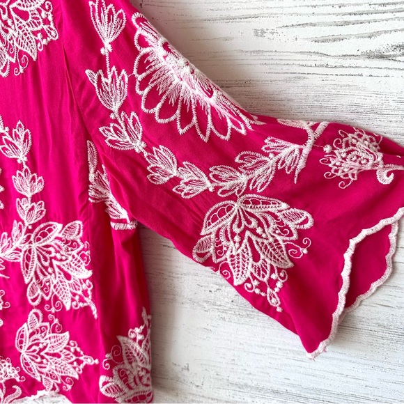 SOLITAIRE Anthropologie Embroidered Floral Boxy Cropped Trumpet Sleeve Top L - Picture 6 of 8